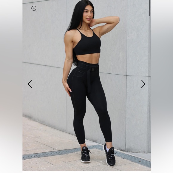 Bombshell Sportswear Peach Leggings - Picture 5 of 6